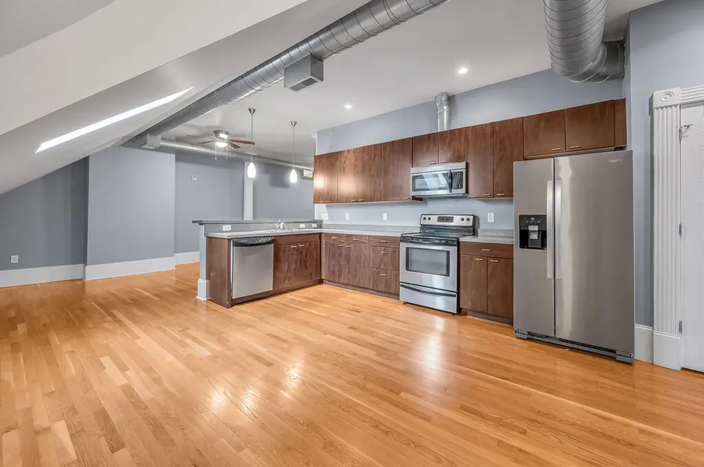 275 S Limestone Lexington KY 40508