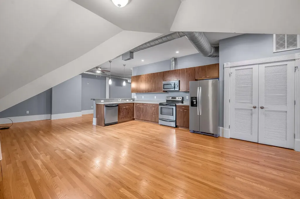 275 S Limestone Lexington KY 40508