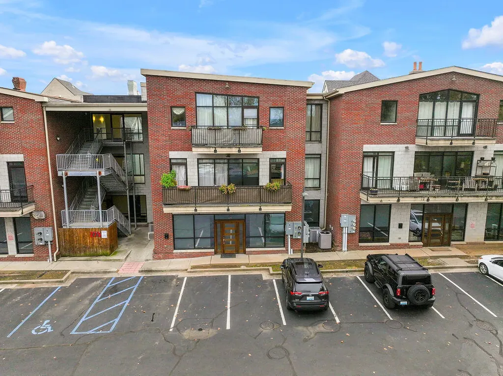 275 S Limestone Lexington KY 40508