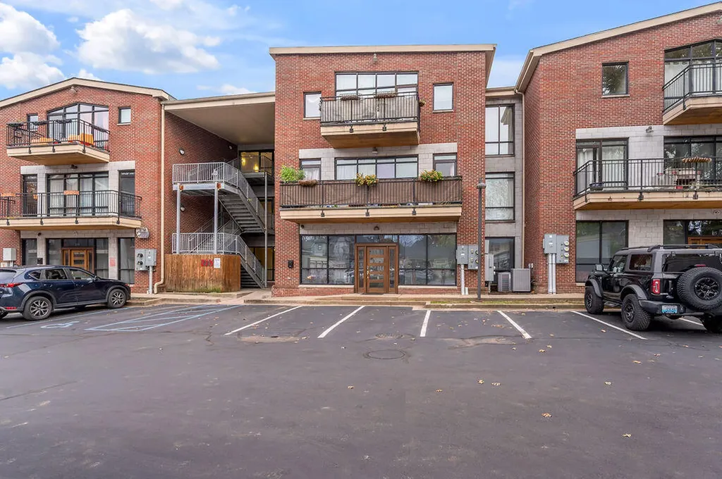 275 S Limestone Lexington KY 40508