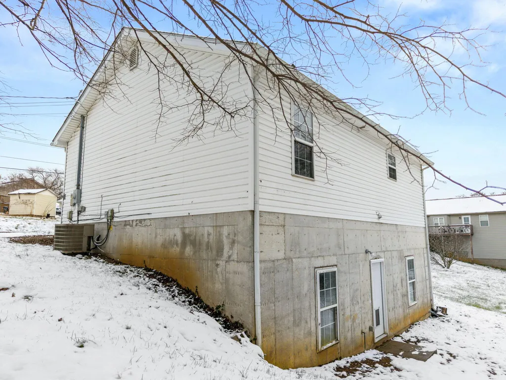 211 Willow Street Mt Sterling KY 40353