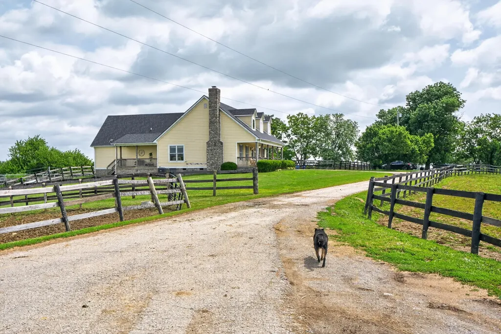 493 Levy Road Paris KY 40361