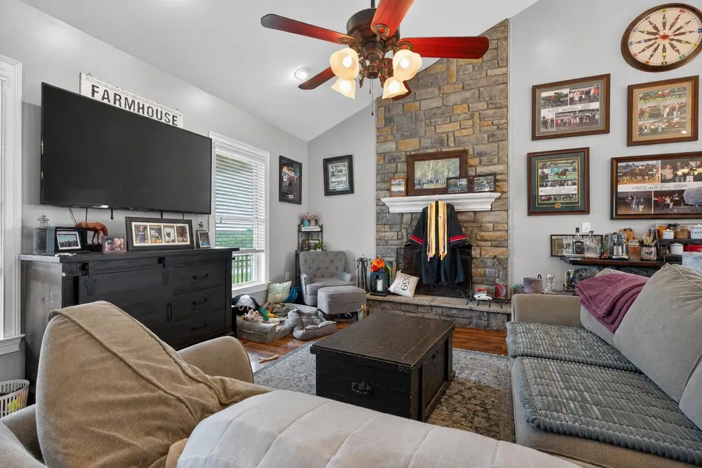 493 Levy Road Paris KY 40361