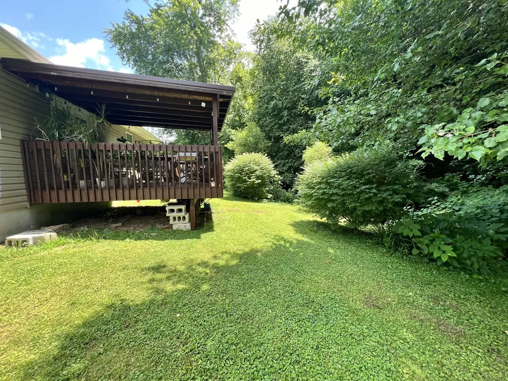660 Glenn Avenue West Liberty KY 41472