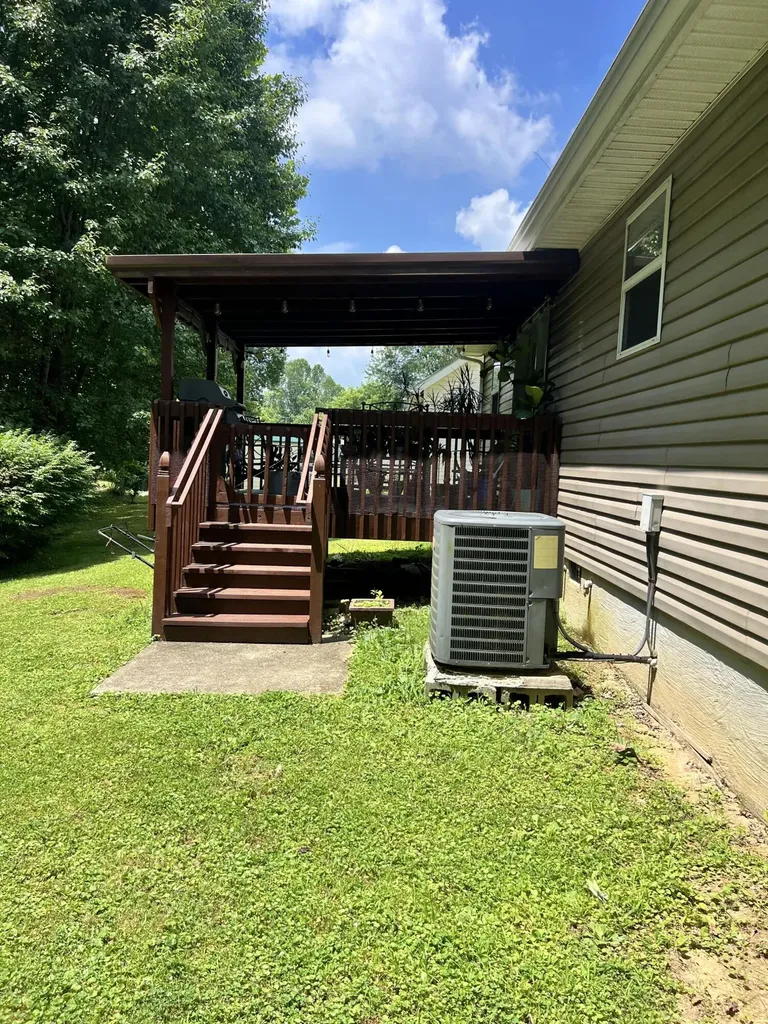 660 Glenn Avenue West Liberty KY 41472