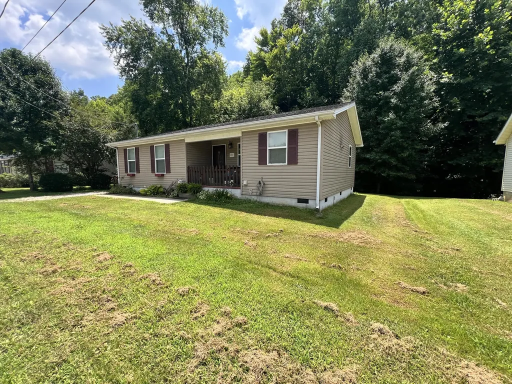660 Glenn Avenue West Liberty KY 41472