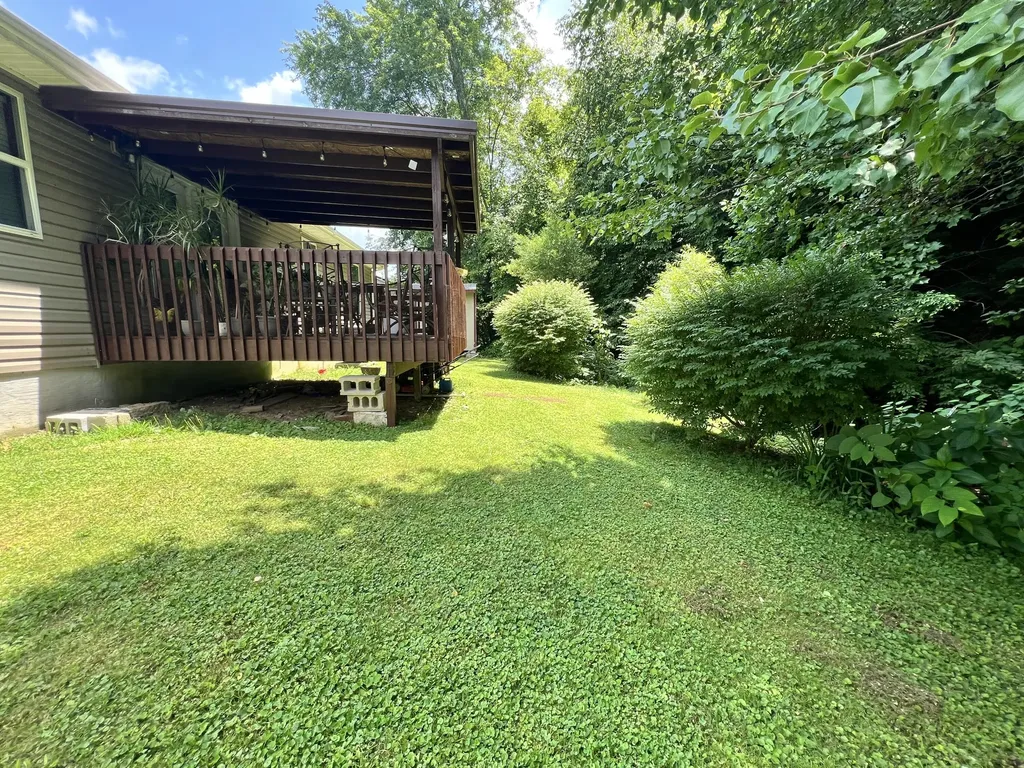 660 Glenn Avenue West Liberty KY 41472