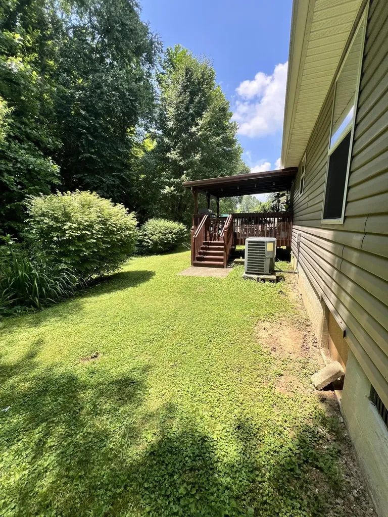 660 Glenn Avenue West Liberty KY 41472