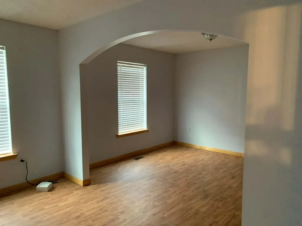 660 Glenn Avenue West Liberty KY 41472