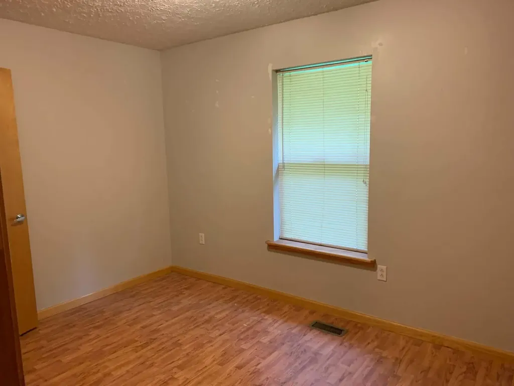 660 Glenn Avenue West Liberty KY 41472