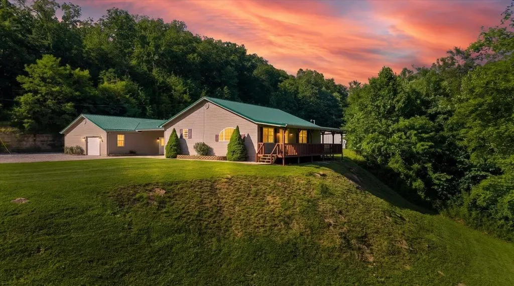 3449 Barkers Branch Road Stanton KY 40380