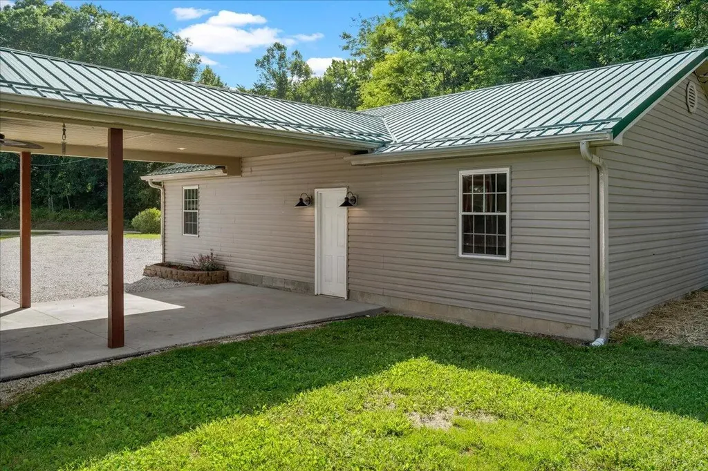 3449 Barkers Branch Road Stanton KY 40380