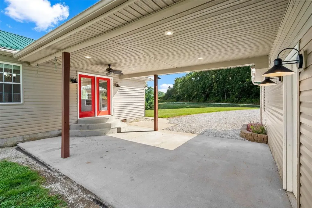 3449 Barkers Branch Road Stanton KY 40380