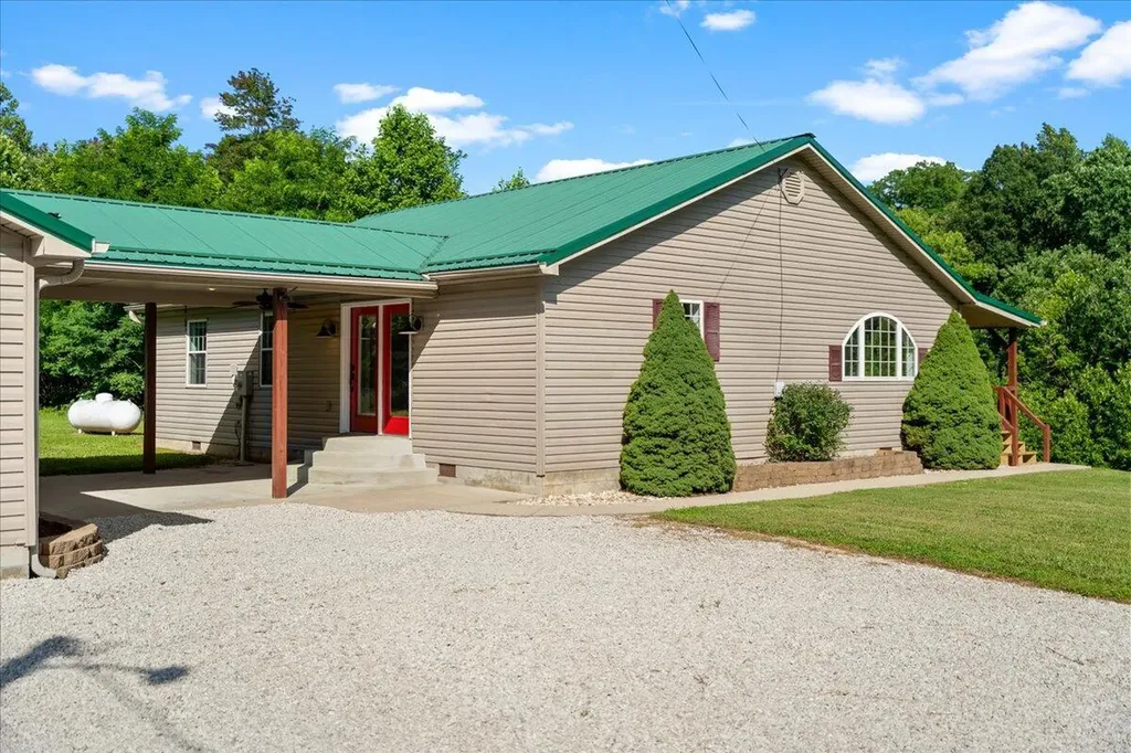 3449 Barkers Branch Road Stanton KY 40380