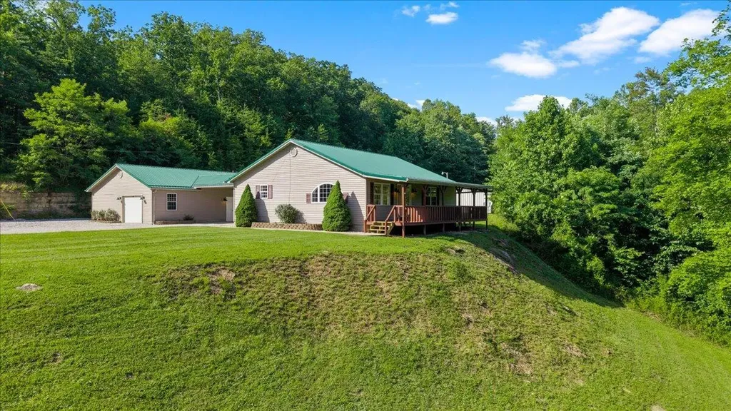 3449 Barkers Branch Road Stanton KY 40380
