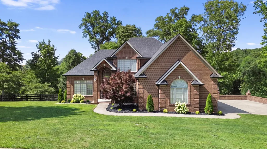 250 Summer Breeze Drive Somerset KY 42503