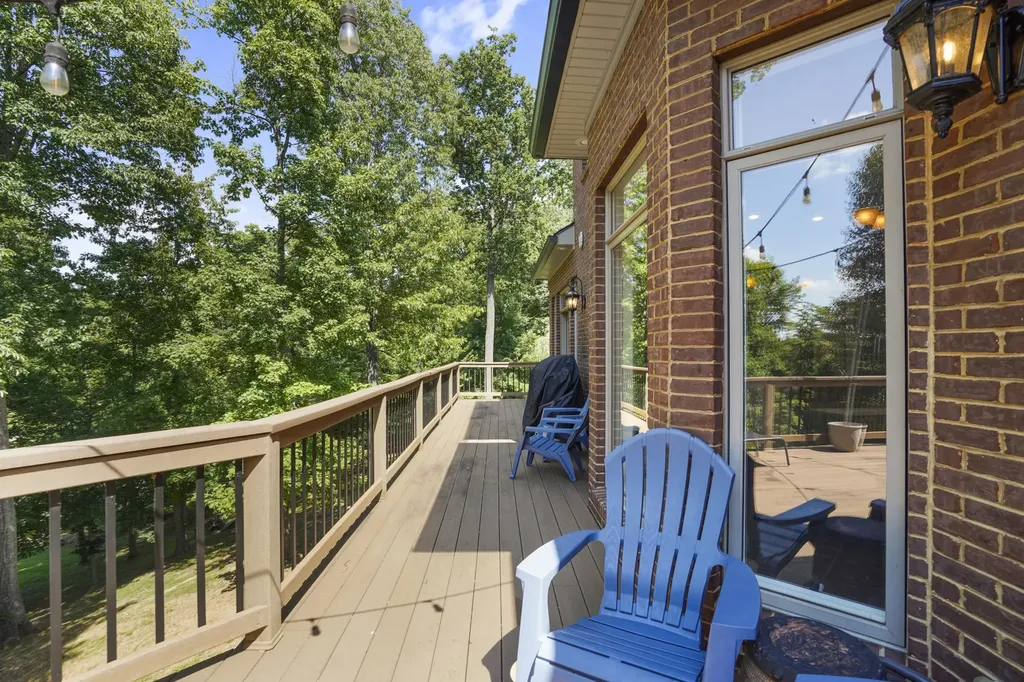 250 Summer Breeze Drive Somerset KY 42503