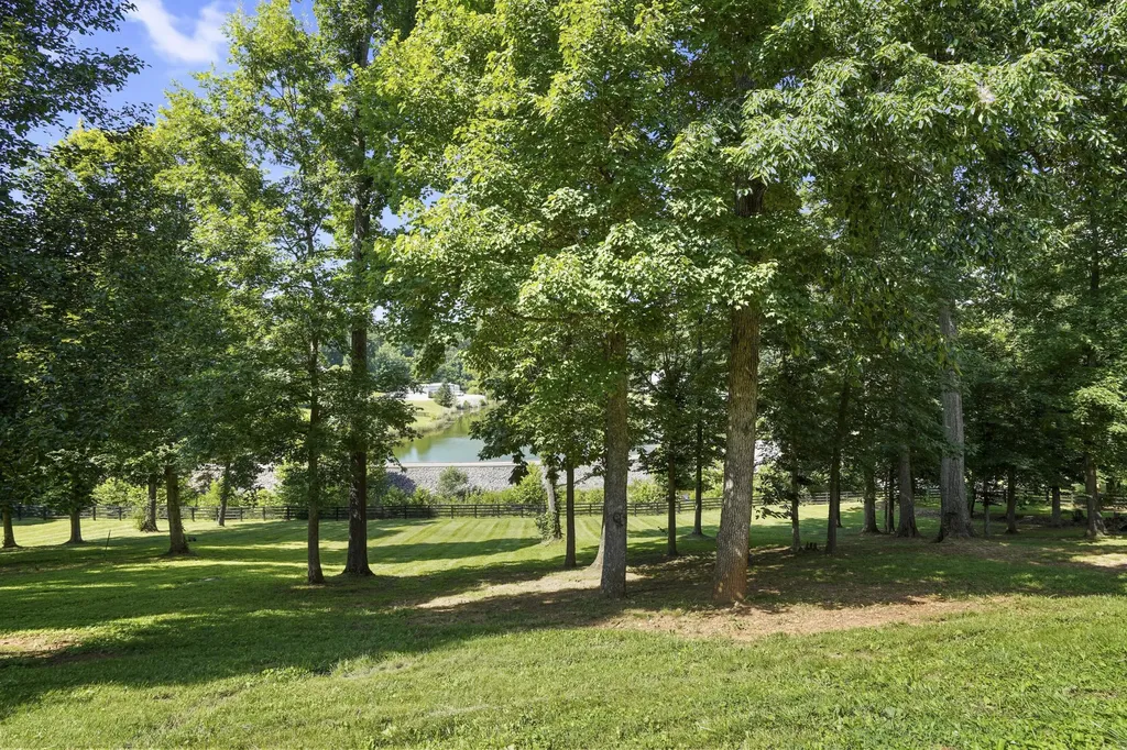 250 Summer Breeze Drive Somerset KY 42503