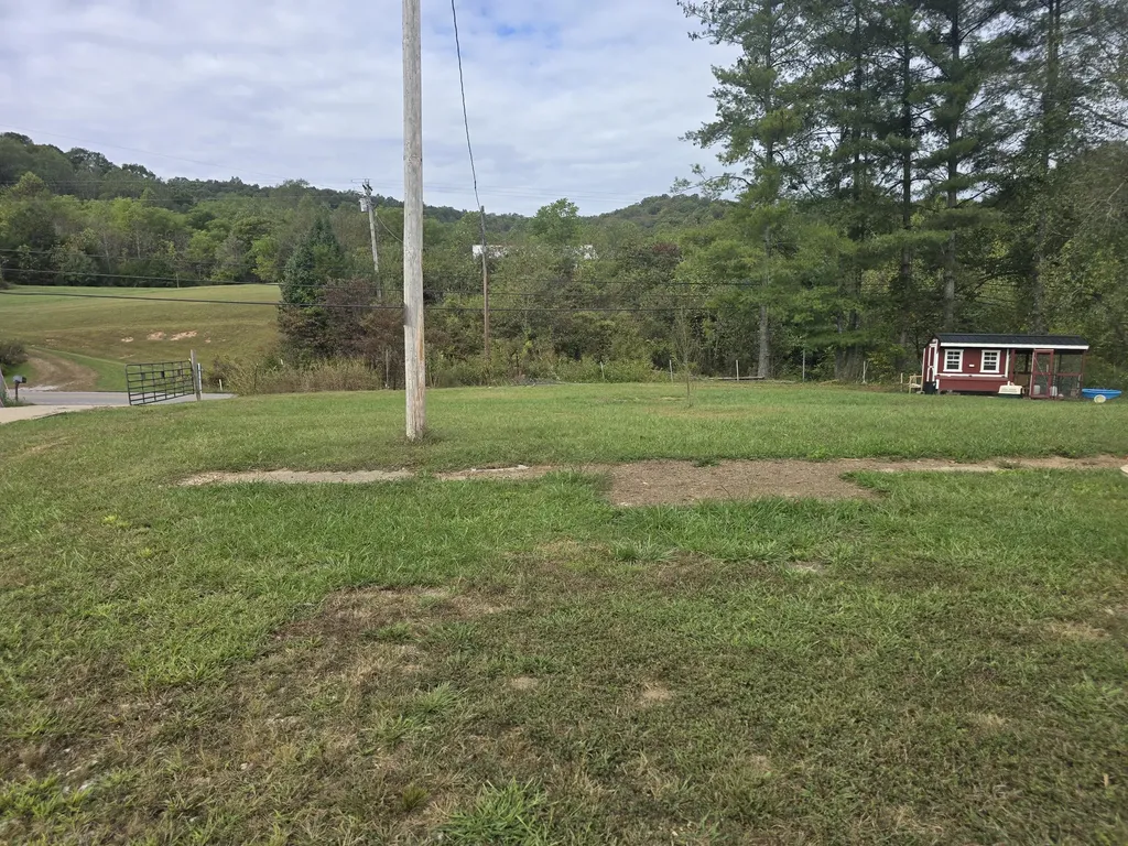 7408 N 11 Highway Girdler KY 40943