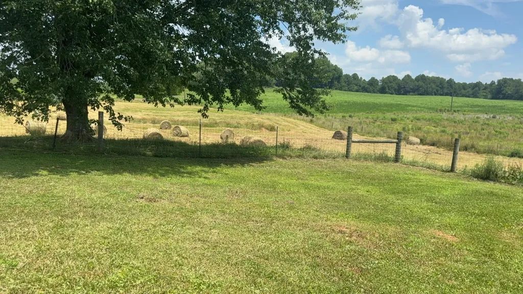 979 Walnut Grove School Road Waynesburg KY 40489
