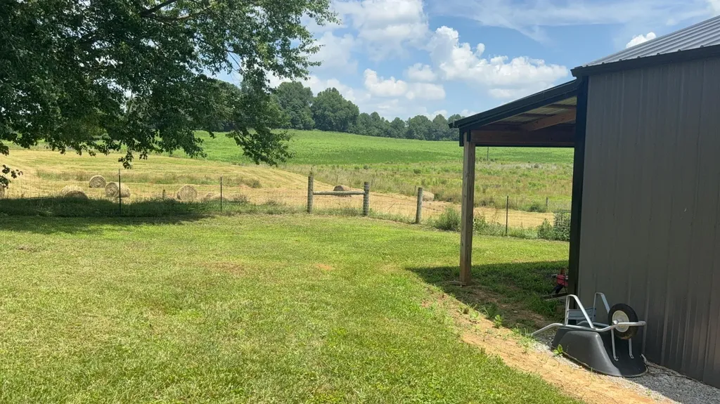 979 Walnut Grove School Road Waynesburg KY 40489