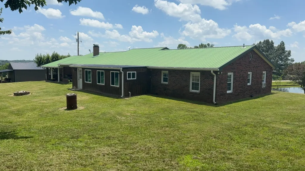 979 Walnut Grove School Road Waynesburg KY 40489