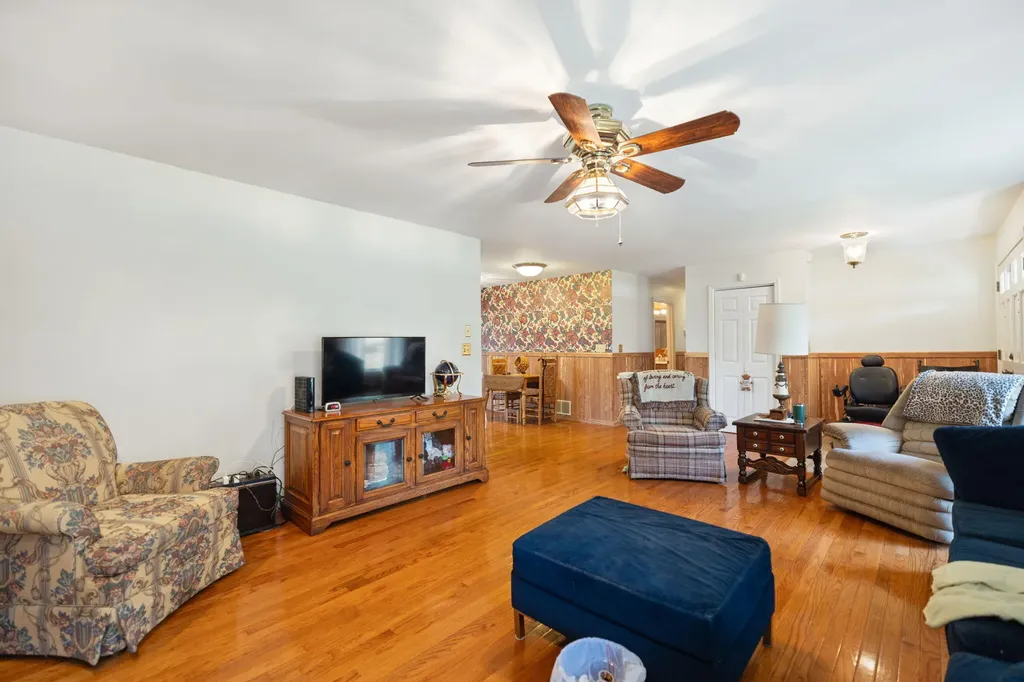 1178 E College Avenue Stanton KY 40380