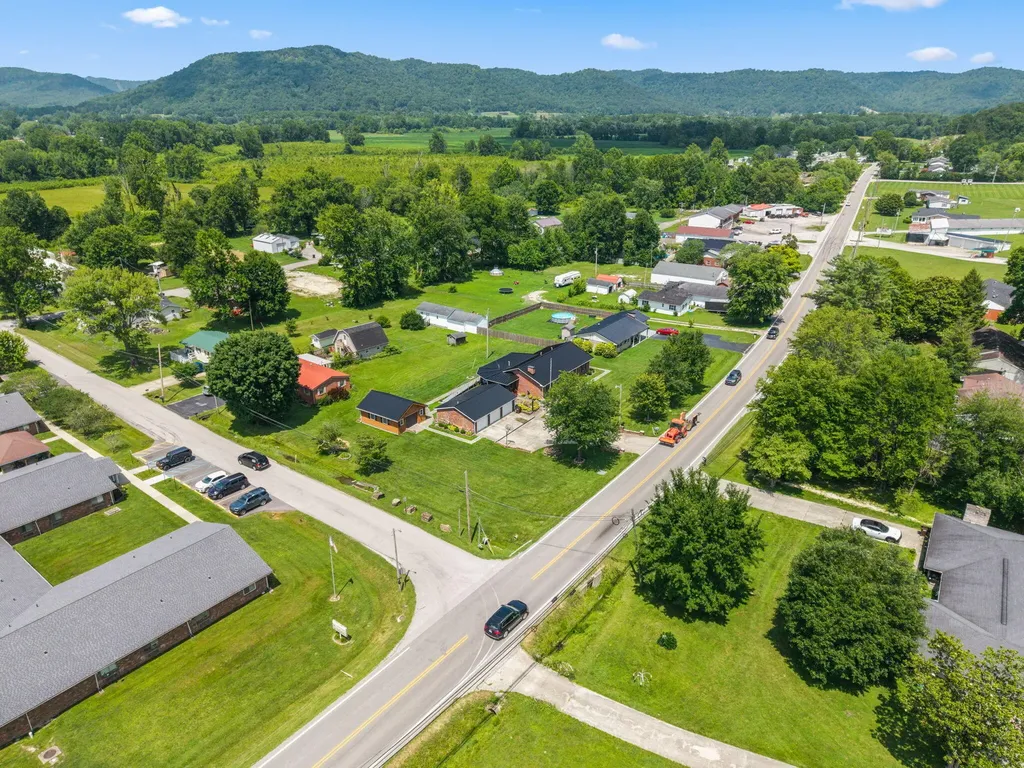 1178 E College Avenue Stanton KY 40380