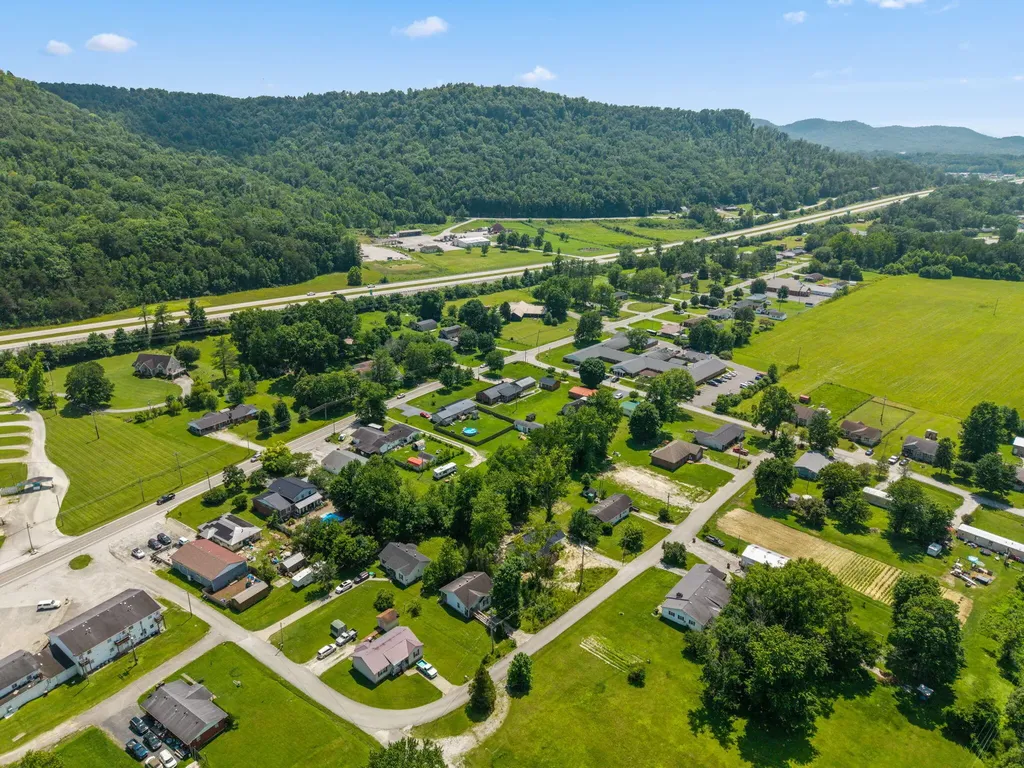 1178 E College Avenue Stanton KY 40380