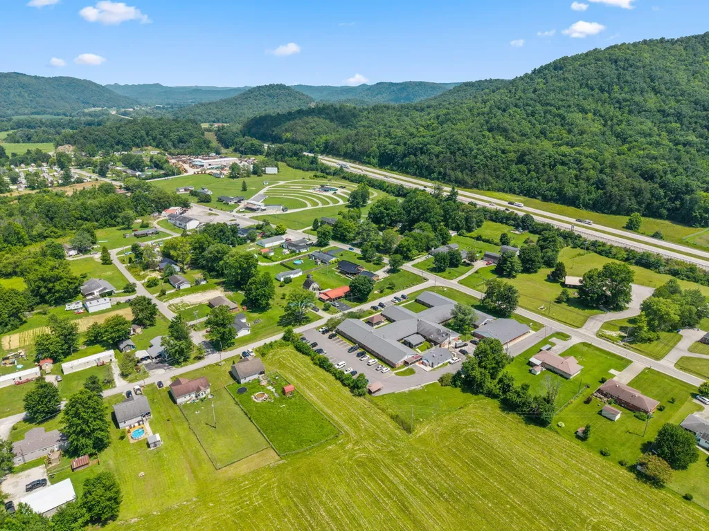 1178 E College Avenue Stanton KY 40380