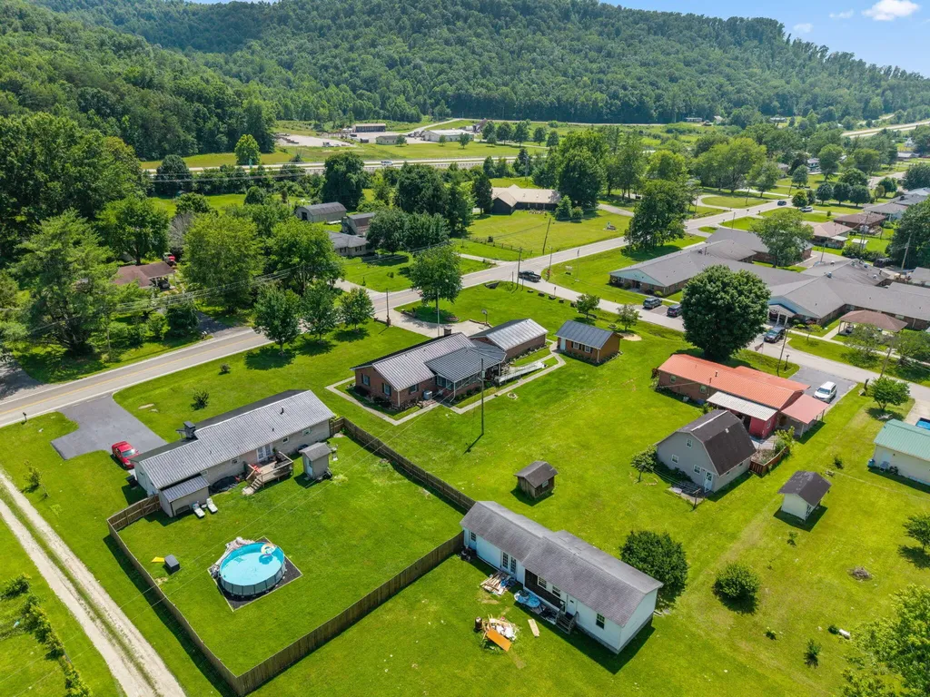 1178 E College Avenue Stanton KY 40380