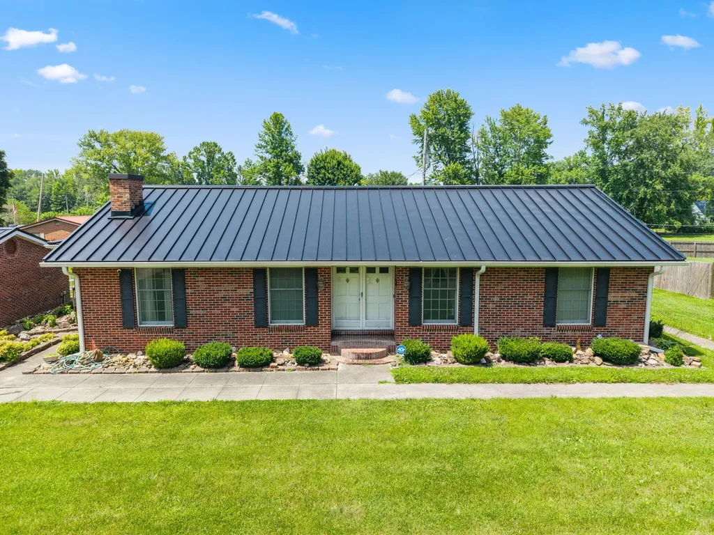 1178 E College Avenue Stanton KY 40380