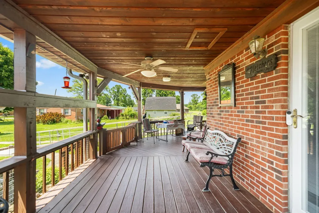 1178 E College Avenue Stanton KY 40380