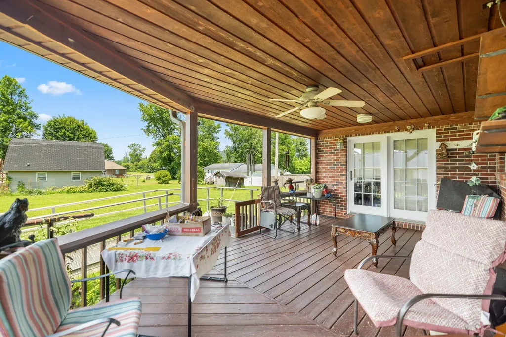 1178 E College Avenue Stanton KY 40380