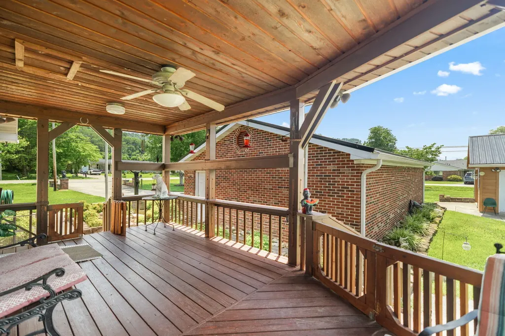 1178 E College Avenue Stanton KY 40380