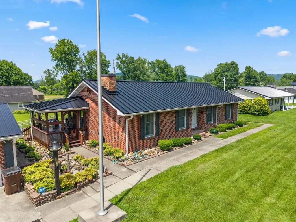 1178 E College Avenue Stanton KY 40380