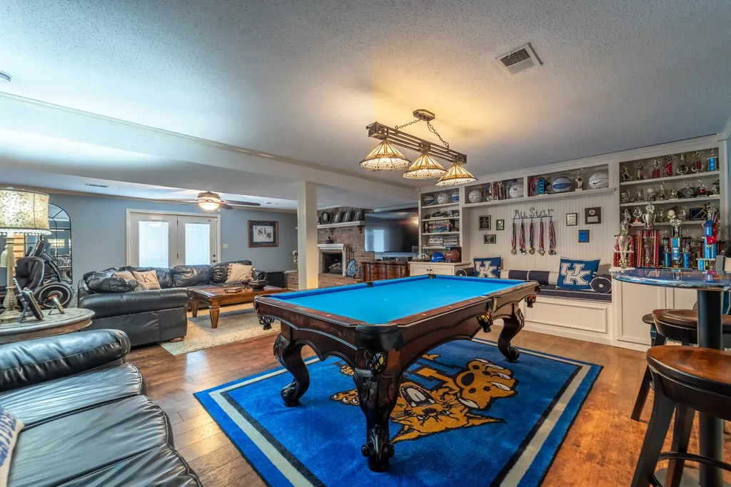 5694 Scaffold Cane Road Mt Vernon KY 40456