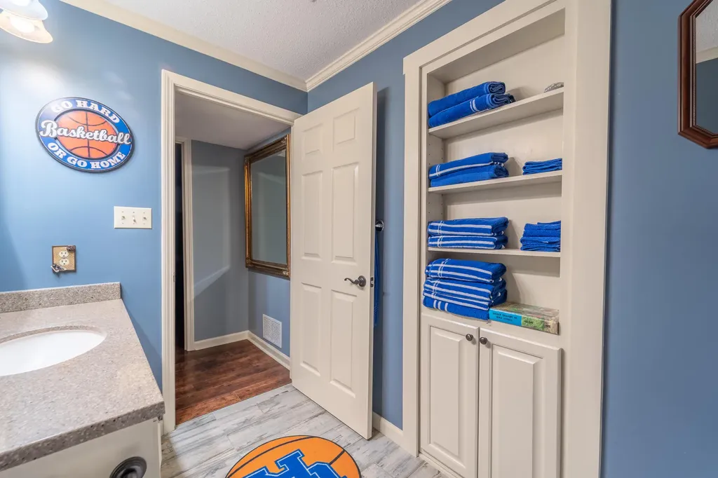 5694 Scaffold Cane Road Mt Vernon KY 40456