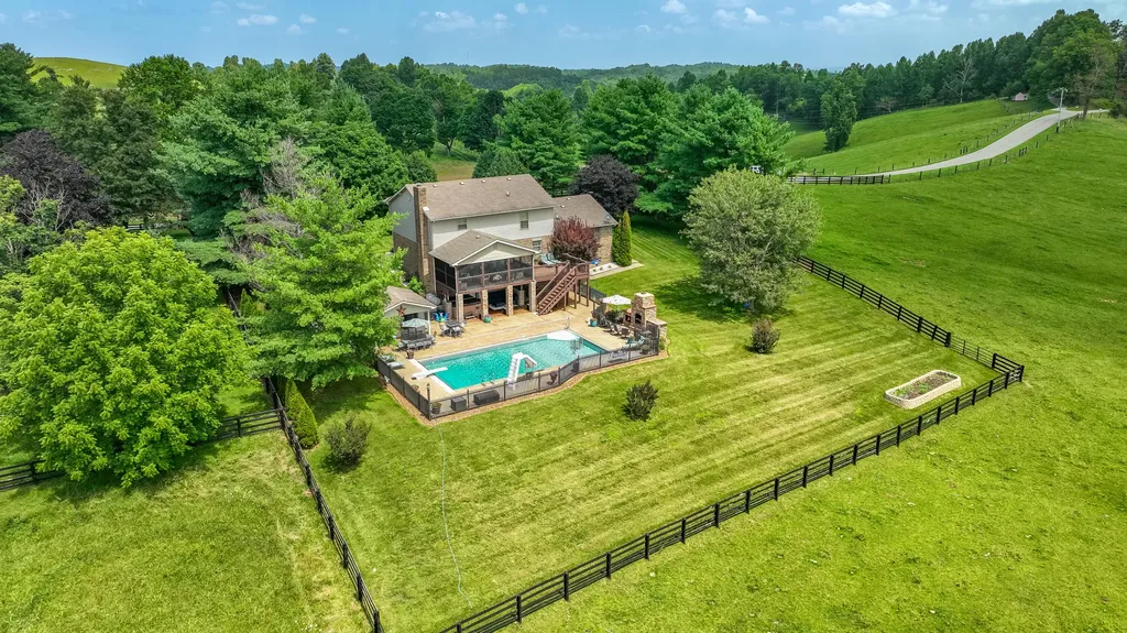 5694 Scaffold Cane Road Mt Vernon KY 40456