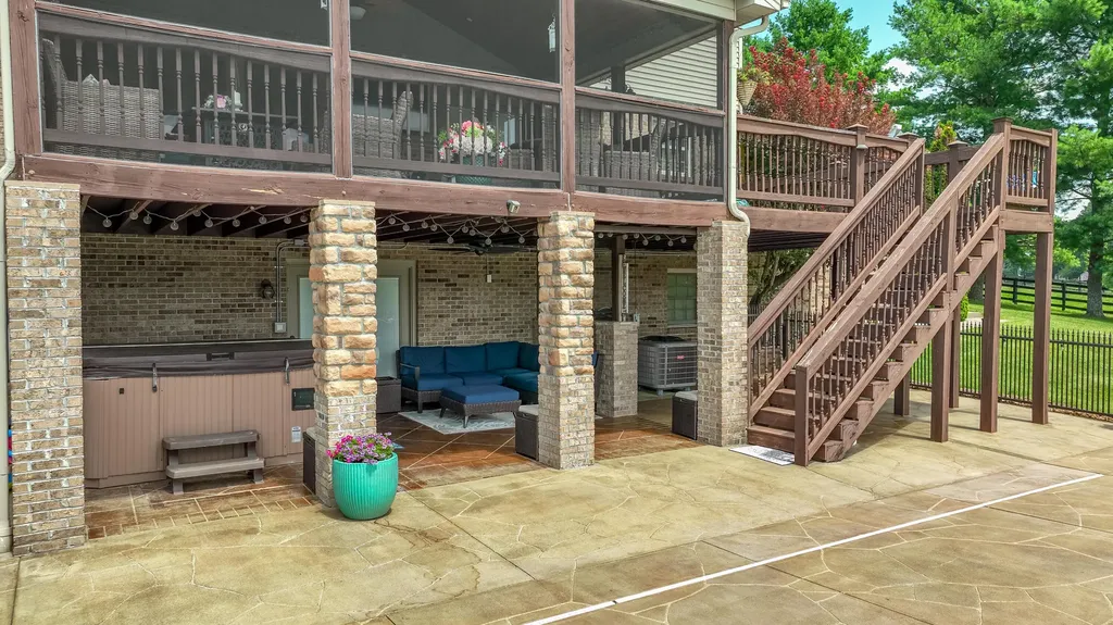 5694 Scaffold Cane Road Mt Vernon KY 40456