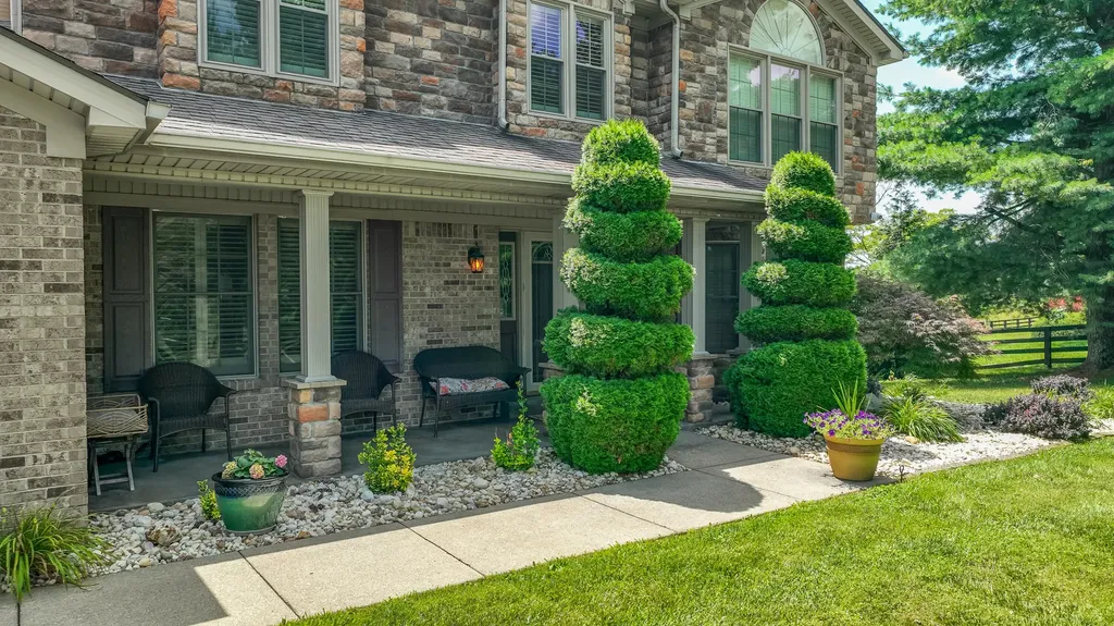 5694 Scaffold Cane Road Mt Vernon KY 40456