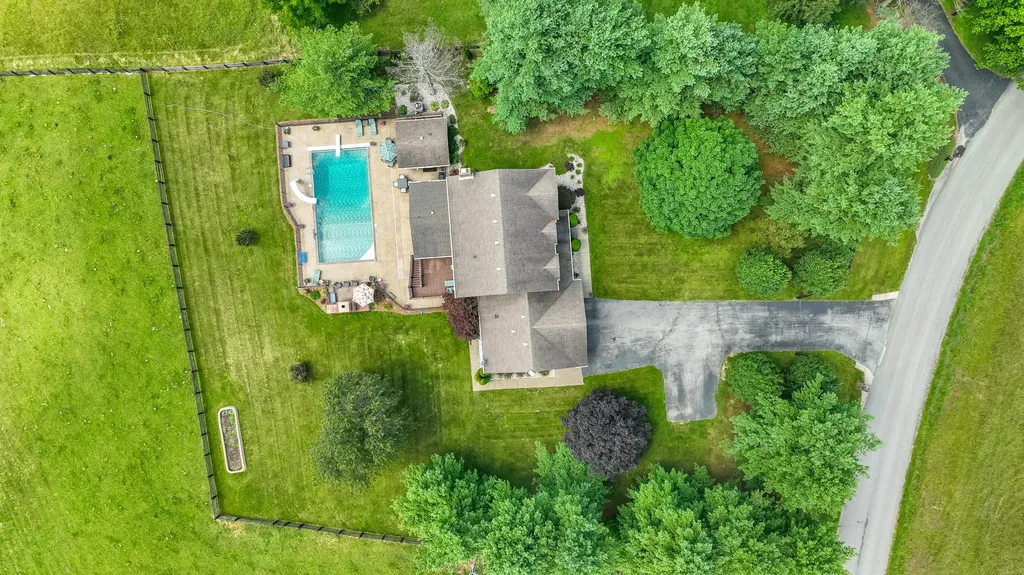 5694 Scaffold Cane Road Mt Vernon KY 40456