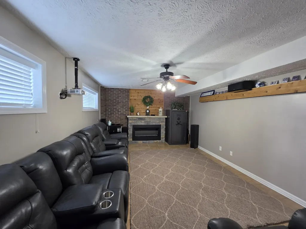 142 Mills Lane Frankfort KY 40601