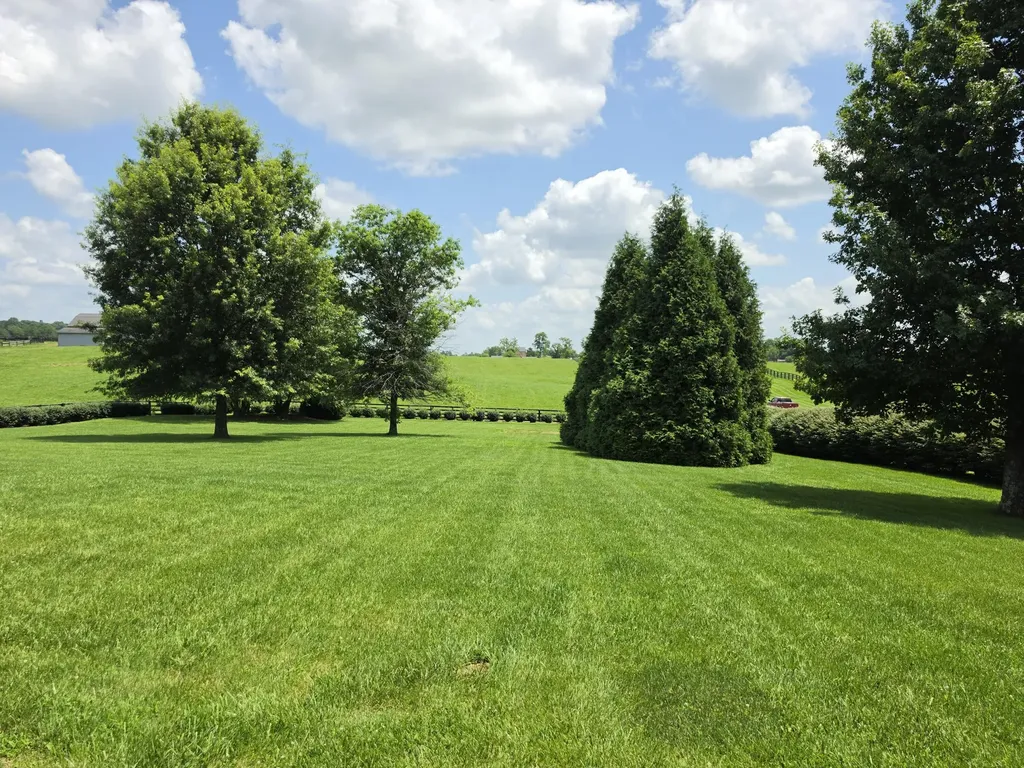 142 Mills Lane Frankfort KY 40601