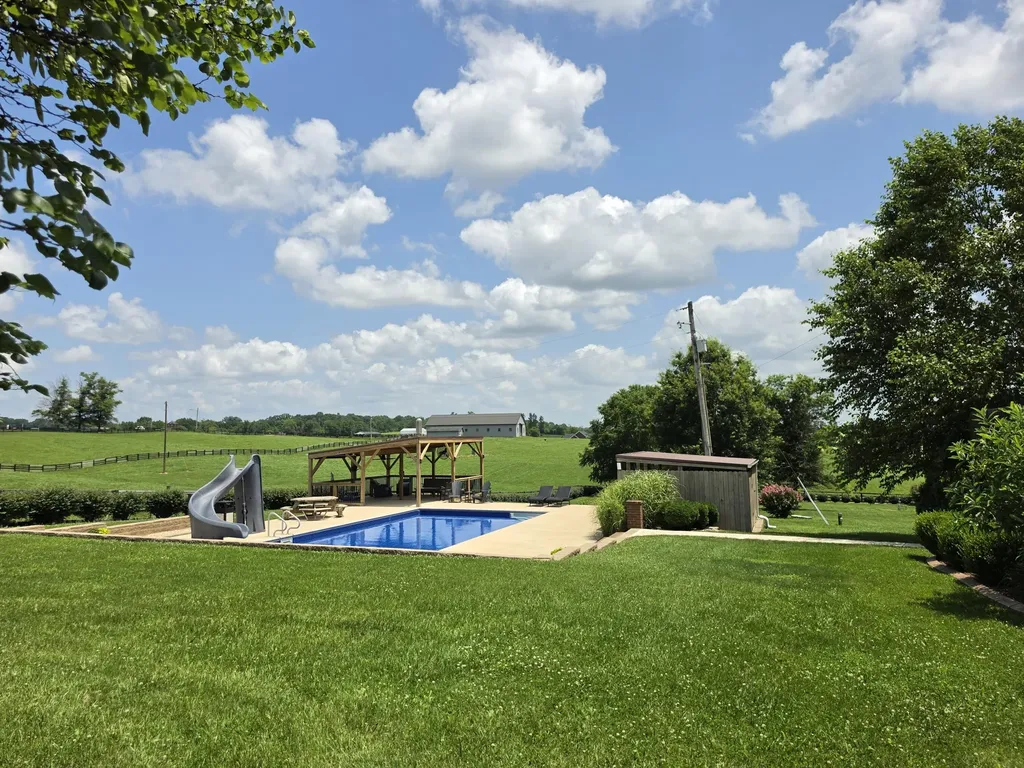 142 Mills Lane Frankfort KY 40601