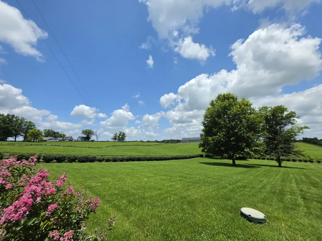 142 Mills Lane Frankfort KY 40601