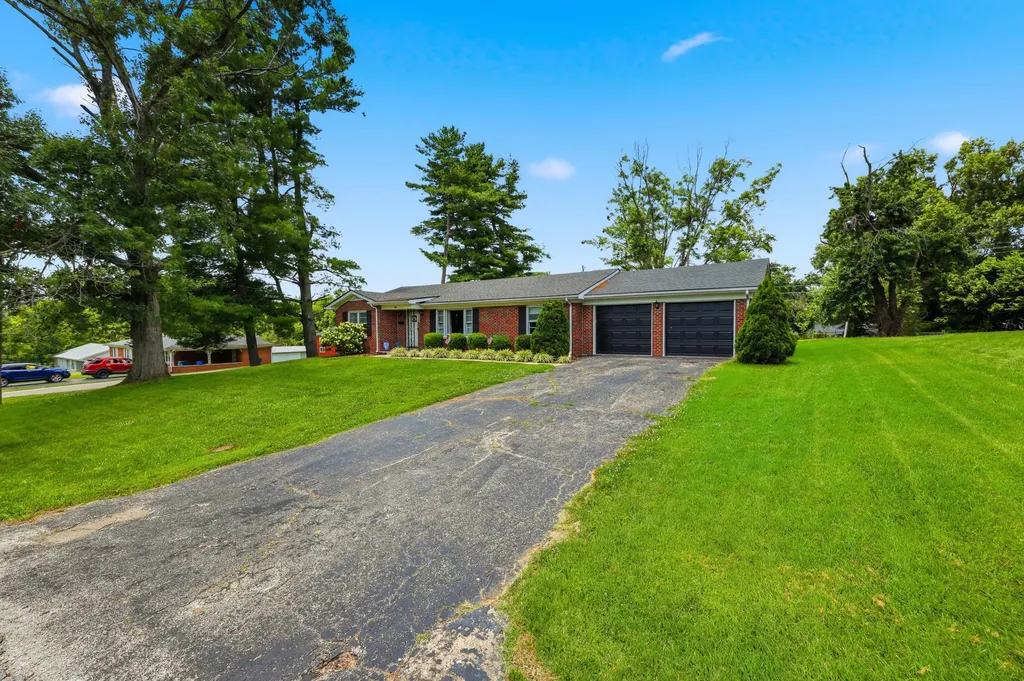 220 Forrest Drive Lawrenceburg KY 40342