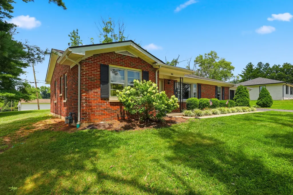 220 Forrest Drive Lawrenceburg KY 40342