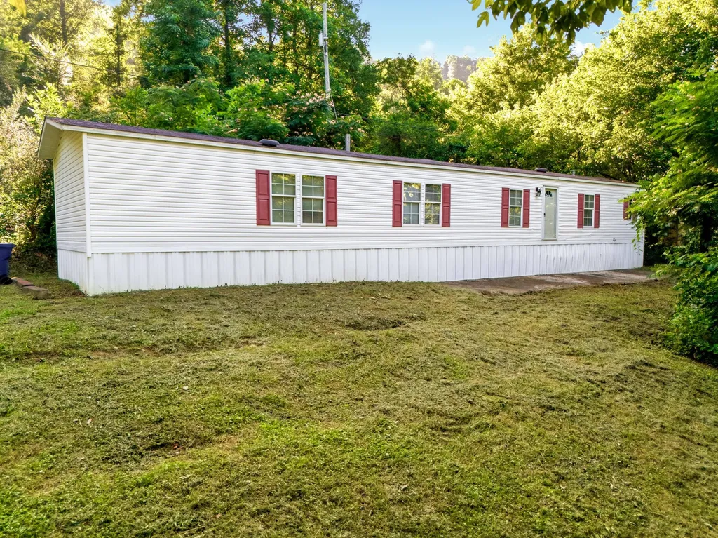 7 Alvie Buell Road Pineville KY 40977