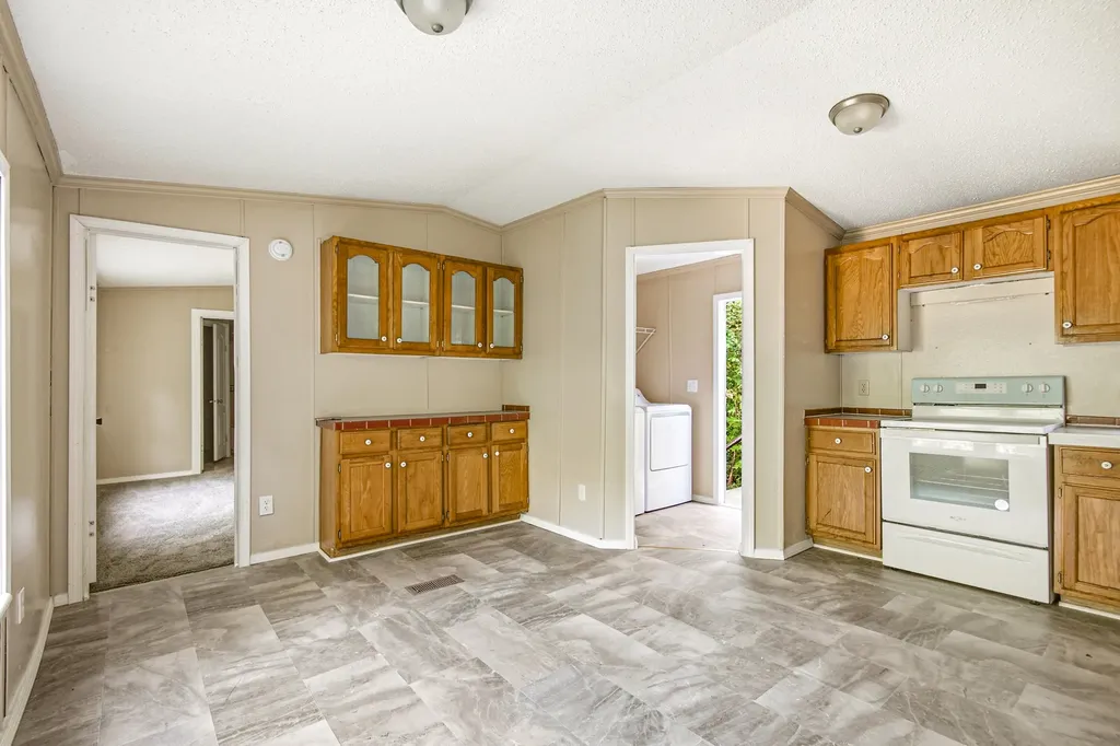 7 Alvie Buell Road Pineville KY 40977